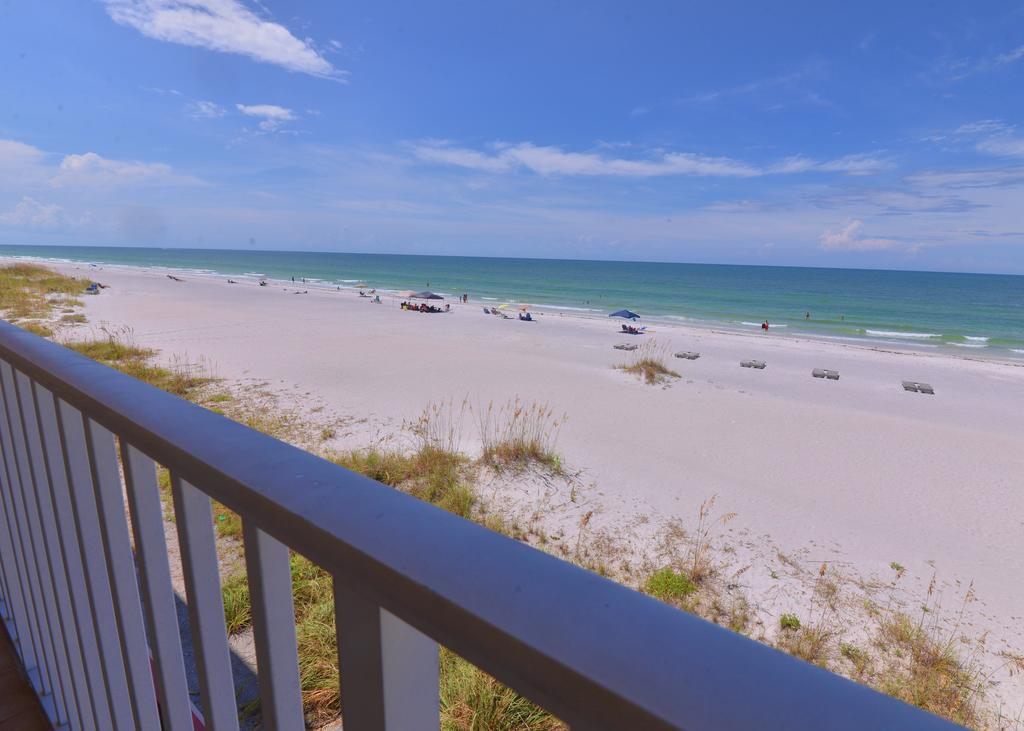 Holiday Villas II Clearwater Beach Exterior photo